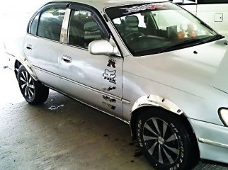 totyta corolla EE 100 totyta corolla EE 100