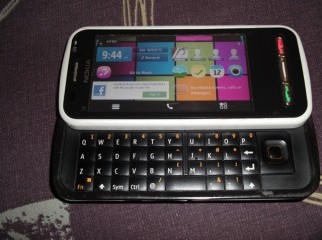 Nokia C6-00 - Symbian Belle Smartphone - 5MP Camera - FRESH. Nokia C6-00 - Symbian Belle Smartphone - 5MP Camera - FRESH.