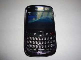 BLACKBERRY CURVE 9300. Excellent condition. NEGOTIABLE . BLACKBERRY CURVE 9300. Excellent condition. NEGOTIABLE .