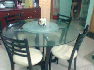 Otobi Dinning table with good condition