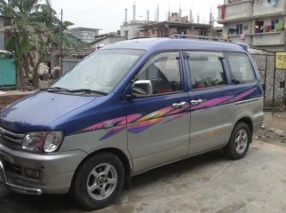 Toyota Noah Super Extra Limo Toyota Noah Super Extra Limo