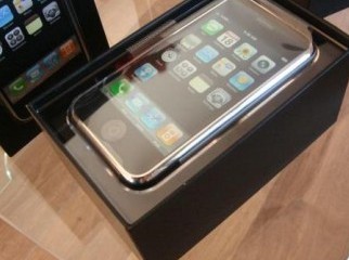 iPhone 3g 16GB with BOX everything URGENT iPhone 3g 16GB with BOX everything URGENT