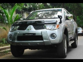 MITSUBISHI TRITON JAPAN UNREGISTERED 3.5 LITRE OCTANE