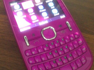 Nokia Asha 200 . Pink Colour . Dual Sim Nokia Asha 200 . Pink Colour . Dual Sim