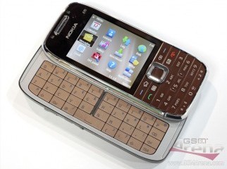 Nokia E75 with original casing and 1 year used 01674111737 Nokia E75 with original casing and 1 year used 01674111737