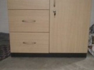 Chest of drawer