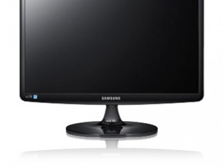 SAMSUNG LED 19 GOOD CONDITION