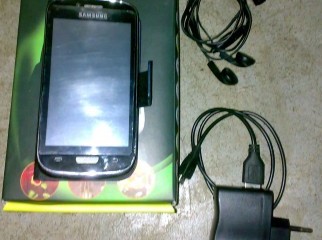 Samsung Galaxy S3 Clone with all things box. Samsung Galaxy S3 Clone with all things box.