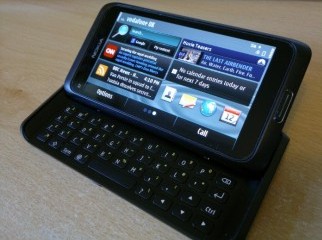Nokia E7 16GB MessStores Brand new
