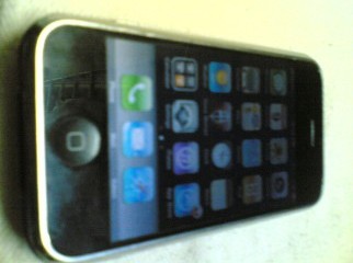 Iphone 8GB or exchange with Experia mini mini pro Iphone 8GB or exchange with Experia mini mini pro