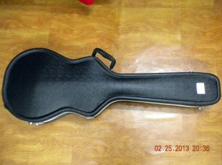 ROAD READY GUITAR HARD CASE