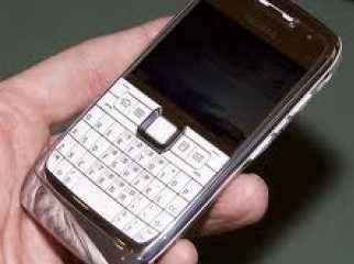 Nokia e71 with Operamini free internet browser Nokia e71 with Operamini free internet browser