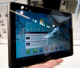 Samsung galaxy tab 2 10.1 3g wifi with calling facility Samsung galaxy tab 2 10.1 3g wifi with calling facility