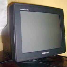 Samsung 17 Flat CRT Monitor Black Color  large image 0