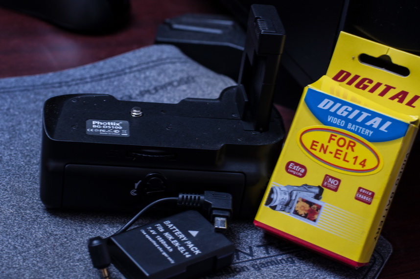 Original PHOTTIX Battery Grip 2 NEW Battery for Nikon D5100 large image 0