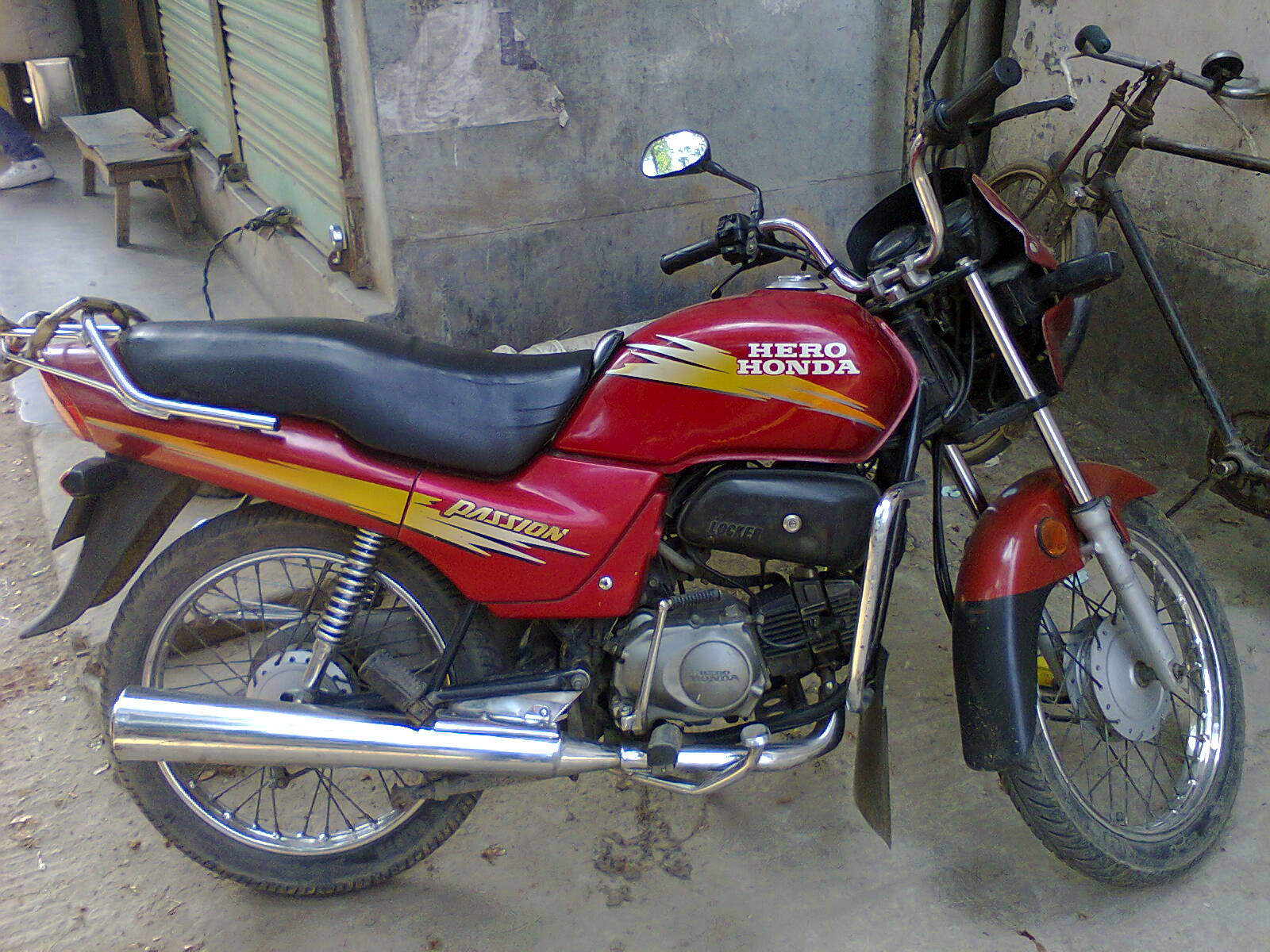 Hero Honda Passion fresh engin condition large image 0