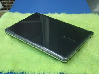 Samsung  3rd gen NP350U4X Core i5-3210M GEN3 2.5 GHz