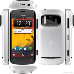 BRAND NEW CONDITION NOKIA 808 PURE VIEW 