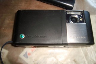 SONY ERIC C905CYBER SHOT 8MP XENON Boxed FREASH