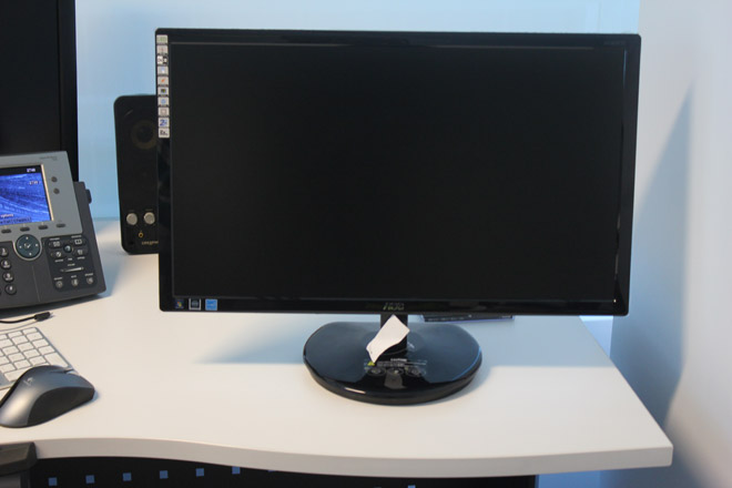 AOC e943F fresh conditioned LED monitor large image 0