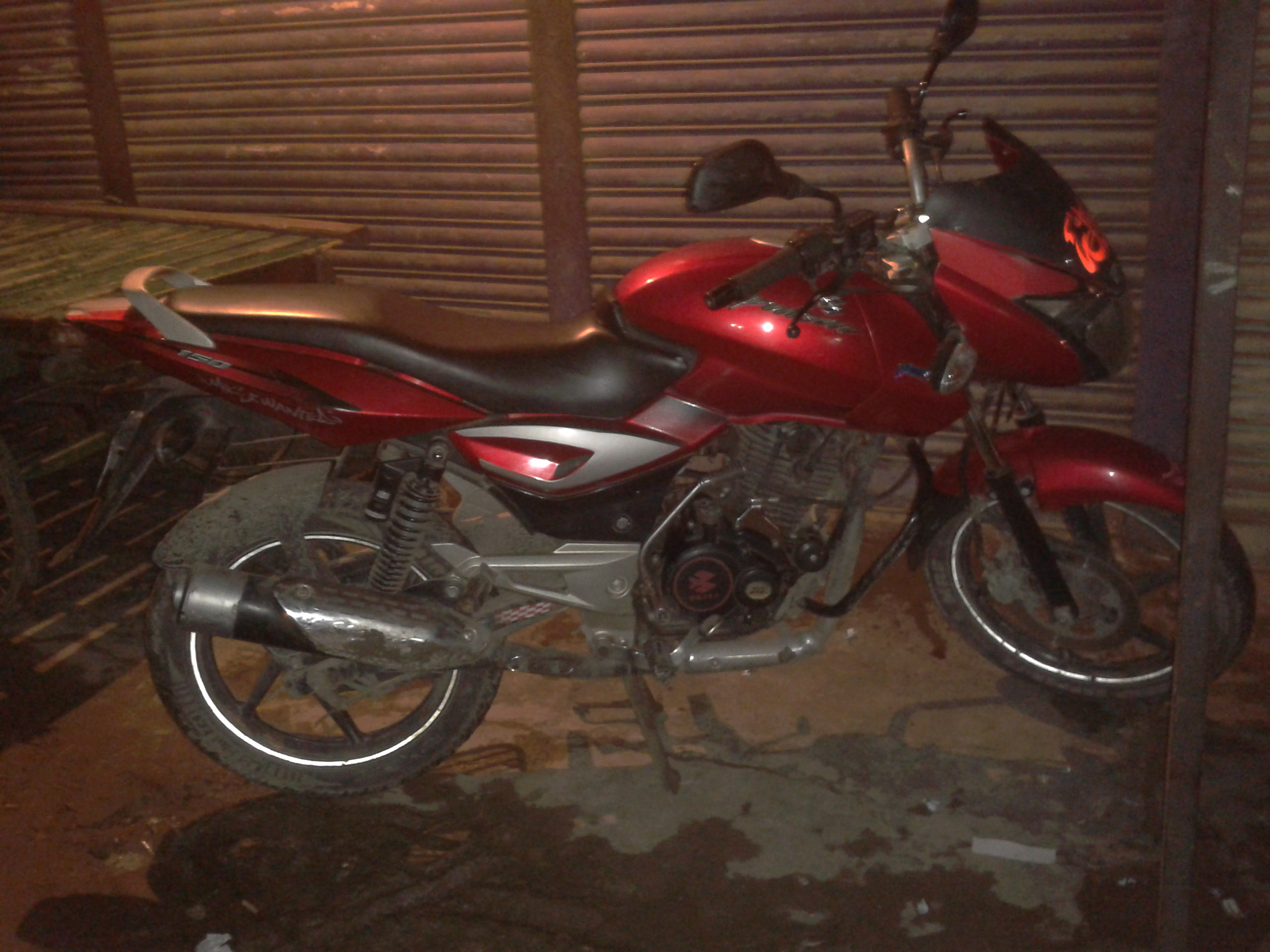 Pulser 150cc red colour large image 0