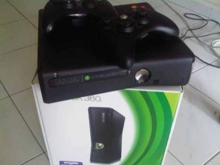 ALMOST NEW XBOX360 SLIM 250 gb LT3.00 MODDED NTSC J