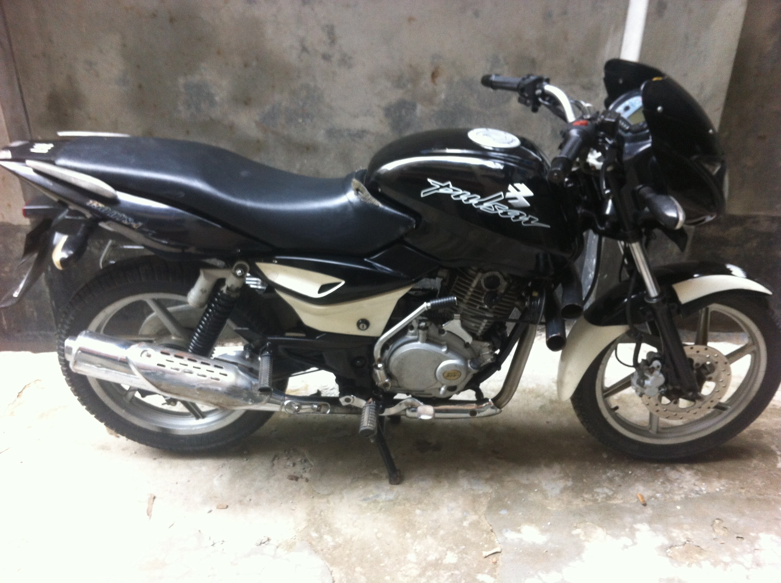 Bajaj pulser 150cc large image 0