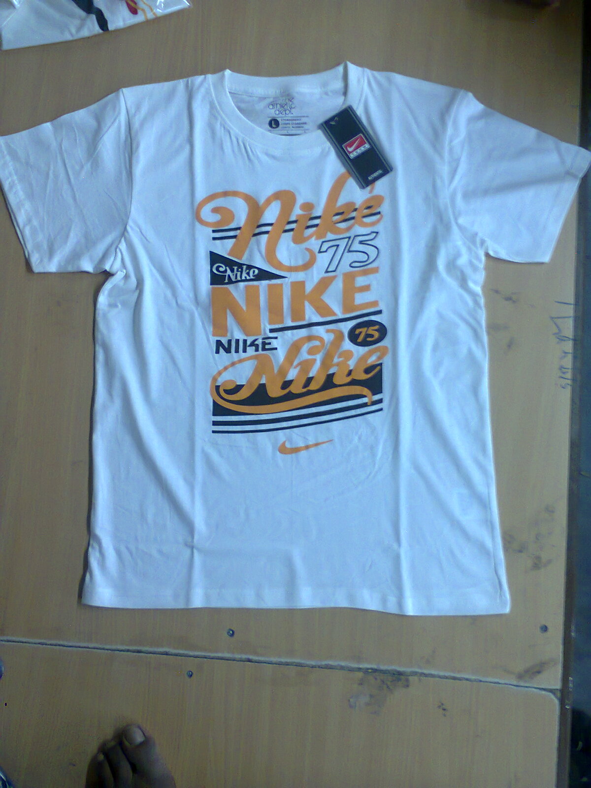 Brand T-Shirt Nike large image 0
