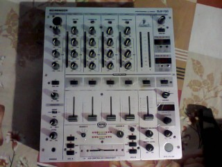 Behringer Djx700