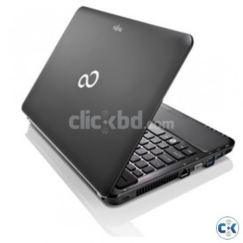 Fujitsu LifeBook LH532 Core i3 500GB 2GB RAM 1 Year warranty large image 0