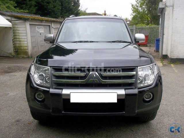 Mitsubishi Pajero Shogun 2009 Diesel Black Color Sunroof large image 0