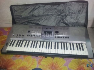 Yamaha PSR e413 with Bag and Adapter URGENT 