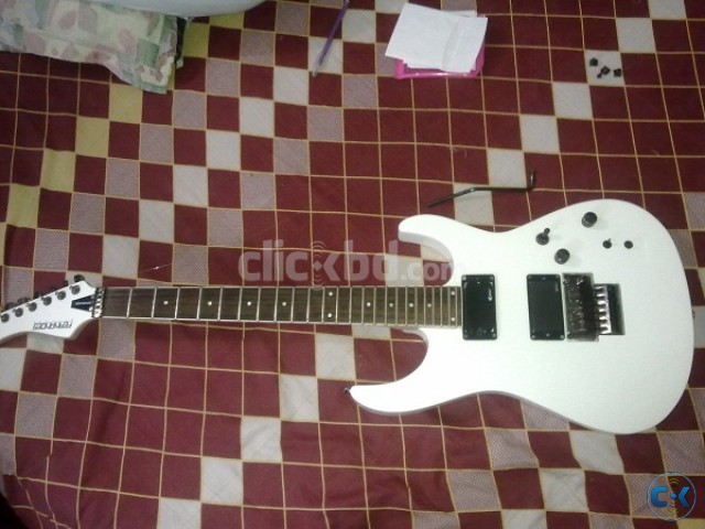 fernandes revolver pro-81 with hard case for sell large image 0