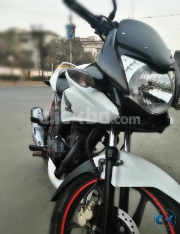 Exclusice HONDA CBF STUNNER WHITE for sale large image 0