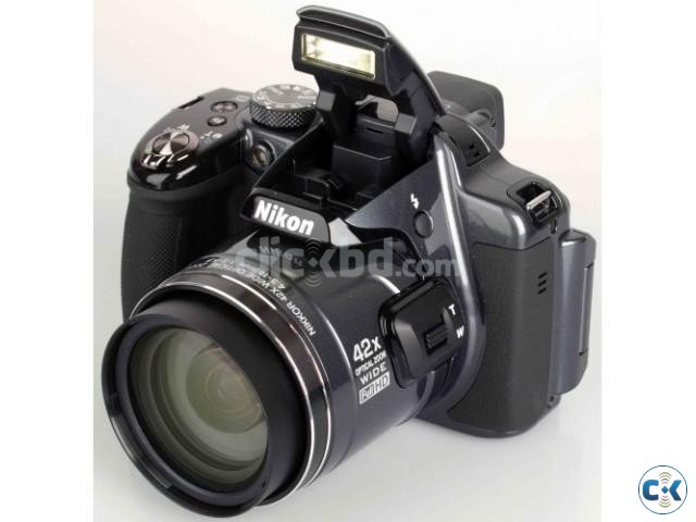 Nikon Coolpix P520 Digital Camera Semi DSLR  large image 0