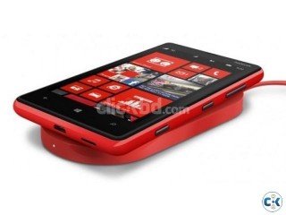 Nokia Lumia 820 with Wireless Charger DT900