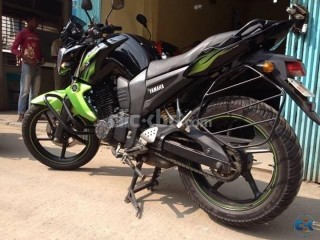 Yamaha FZS