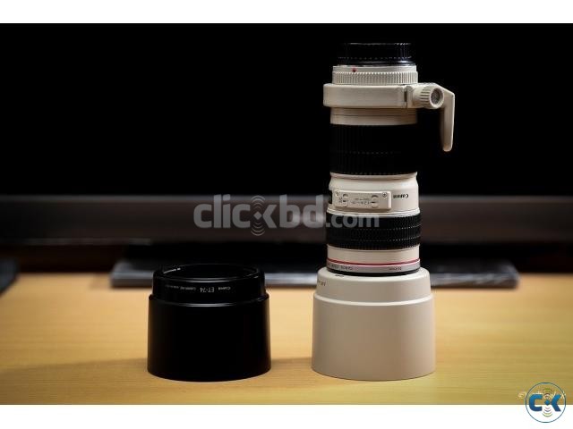 Canon 70-200 f4 L Lens with White Hood and Tripod Ring large image 0