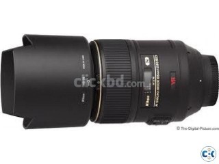Nikkor 105mm VR f2.8 macro lens