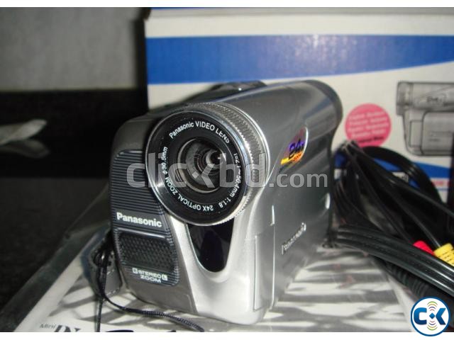 Panasonic Handycam video camera Showroom Condition 800x ZOOM large image 0