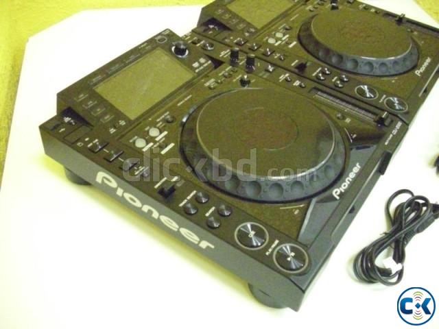 2x Pioneer DJ Cdj2000 and 1x Pioneer DJM 2000 large image 0