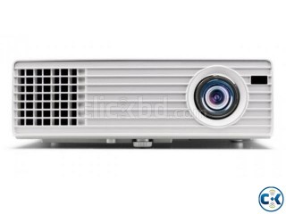 Hitachi CP-DX250 XGA 2500 ANSI Lumens DLP Projector