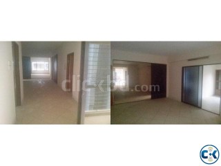 Large Flat In Dhanmondi 2400 sft