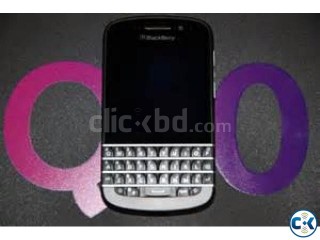 Full Boxed Full new look Blackbery Q10