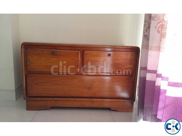 Medium-sized table with tree drawers large image 0