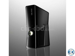 XBOX 360 Elite Slim. Almost new.