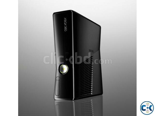 XBOX 360 Elite Slim. Almost new. large image 0