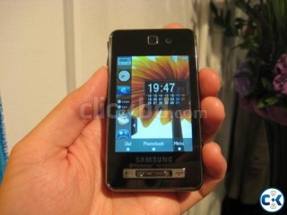 Samsung F480 3G phone