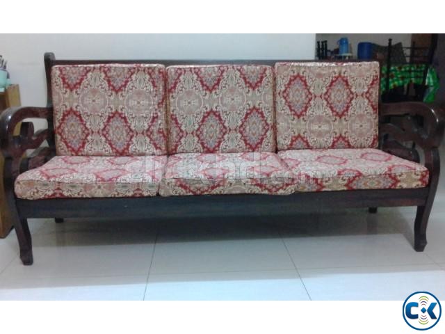 3 Seatter SOFA SET with everything large image 0