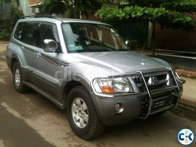 mitsbishi pajero millennium 2004 sunroof large image 0